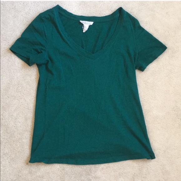 Green V-neck - Picture 1 of 4
